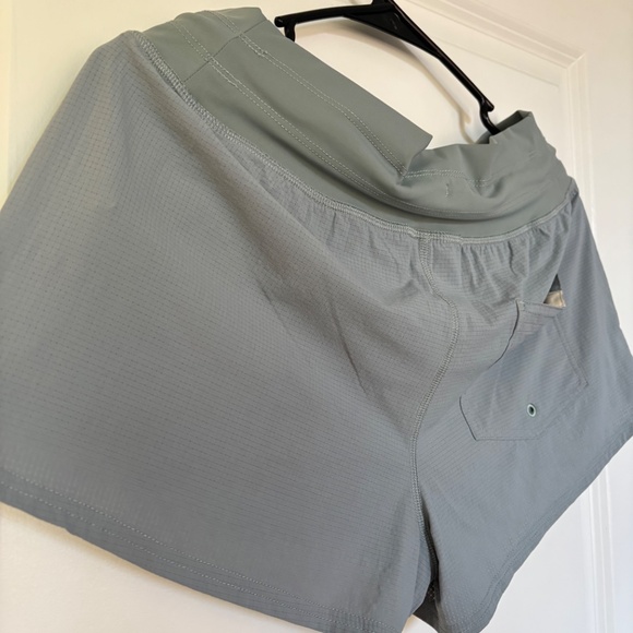 Vuori women’s Seabreeze Short Fern Size Small NWOT - Picture 9 of 9